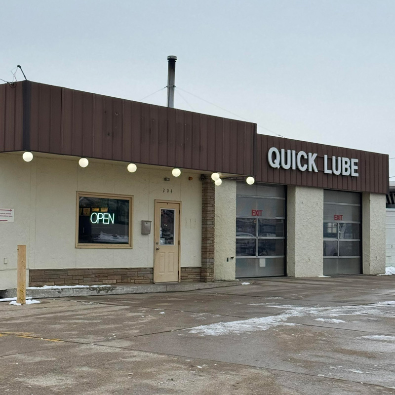 hometown quick lube car shop building